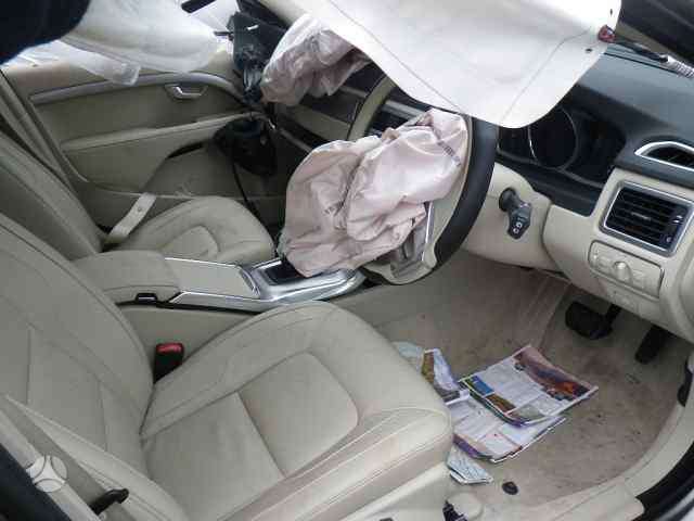 Volvo V70 Dalimis is anglijos