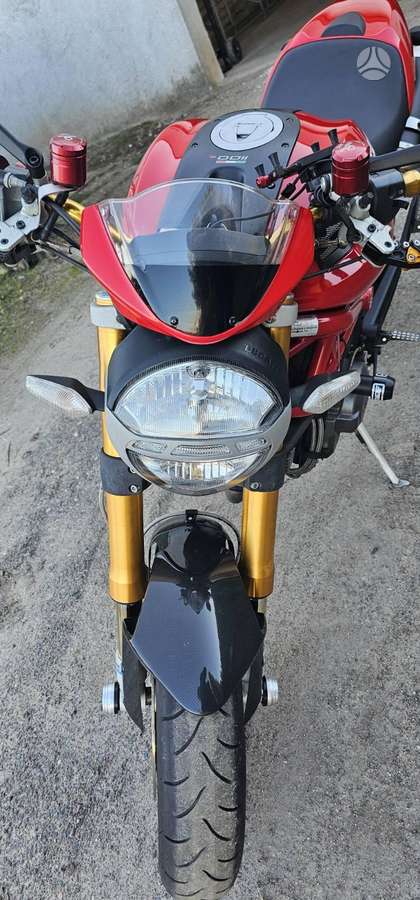 Ducati Monster 1100cc, street / classic