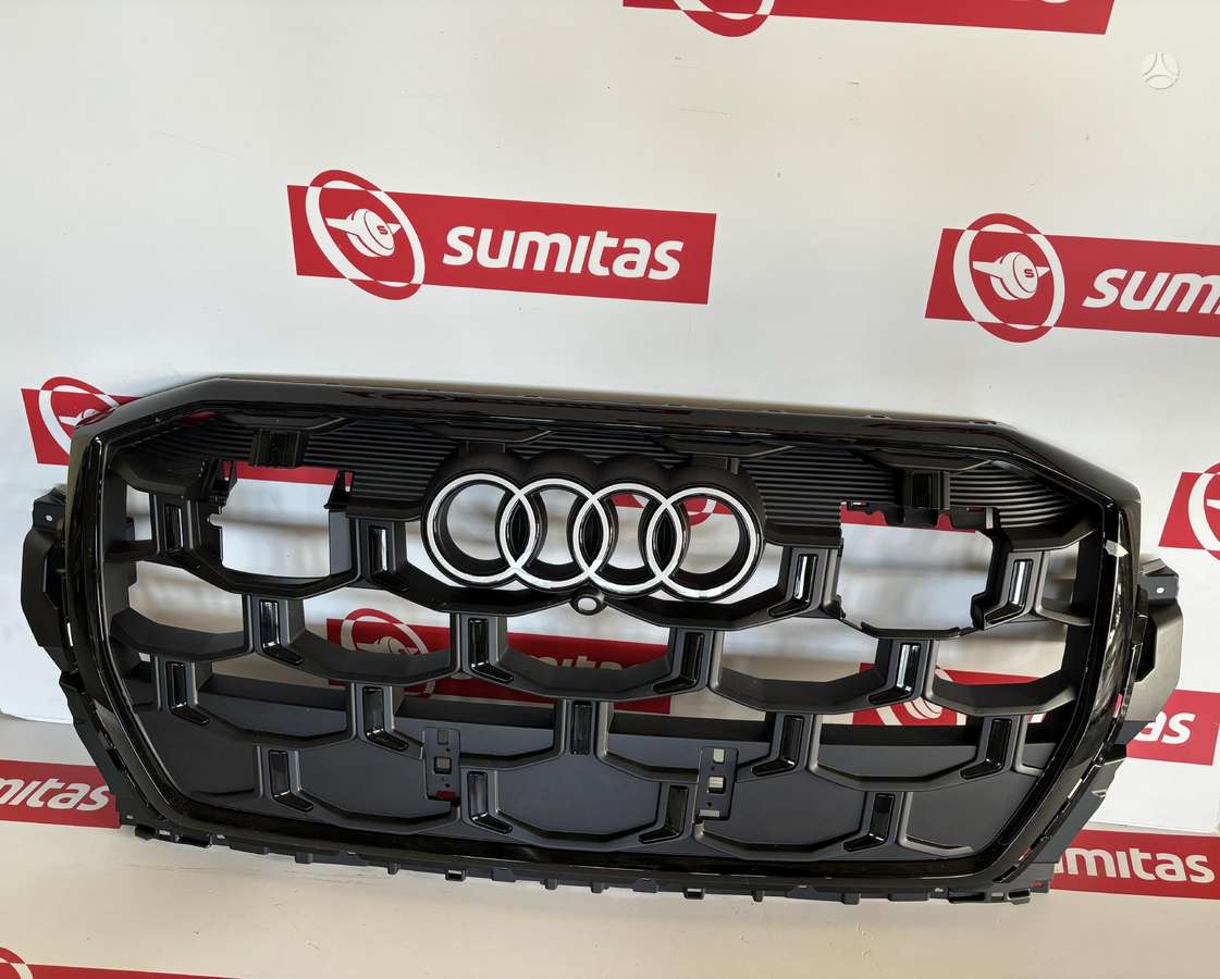Audi SQ7 front grill