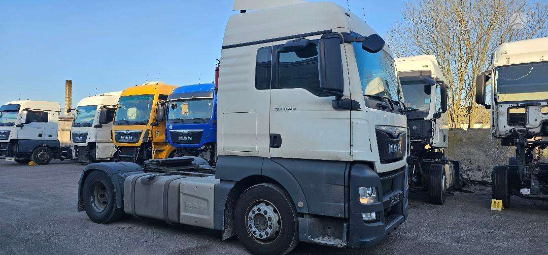 MAN TGX, semi-trailer trucks