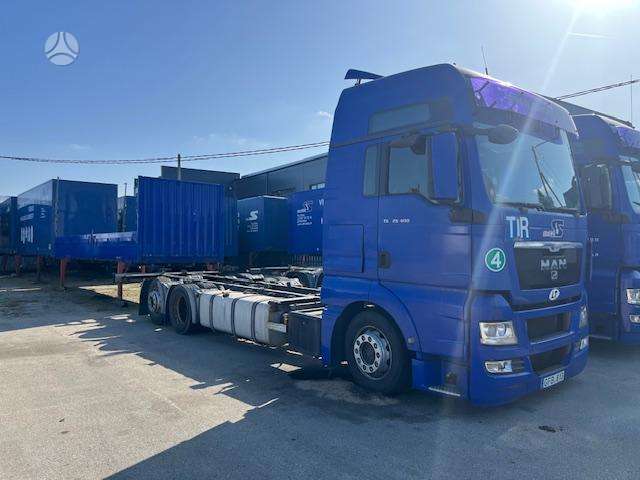 MAN Tgx26.400, kietašoniai