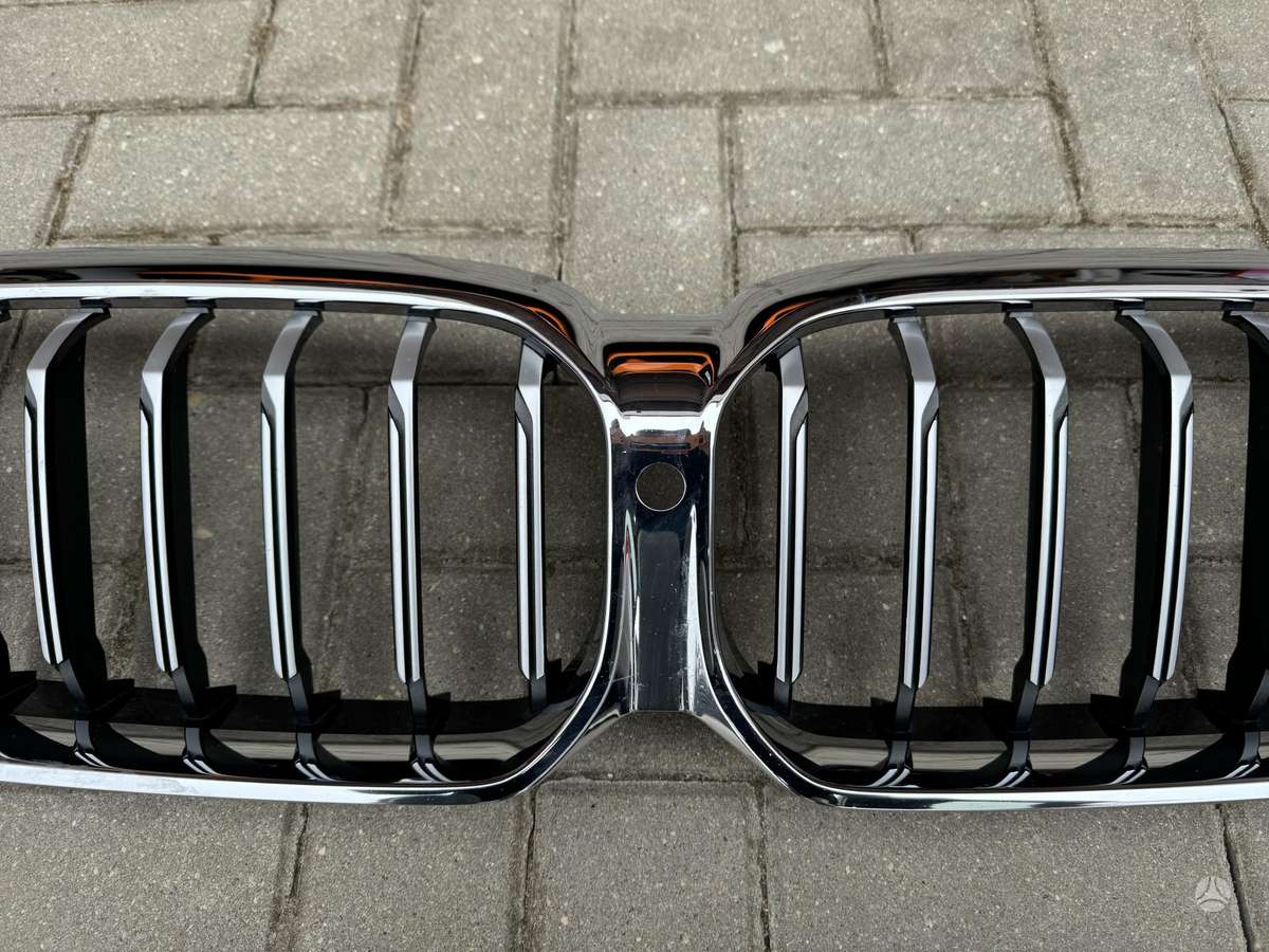 BMW 5 serija apdailos grotelės