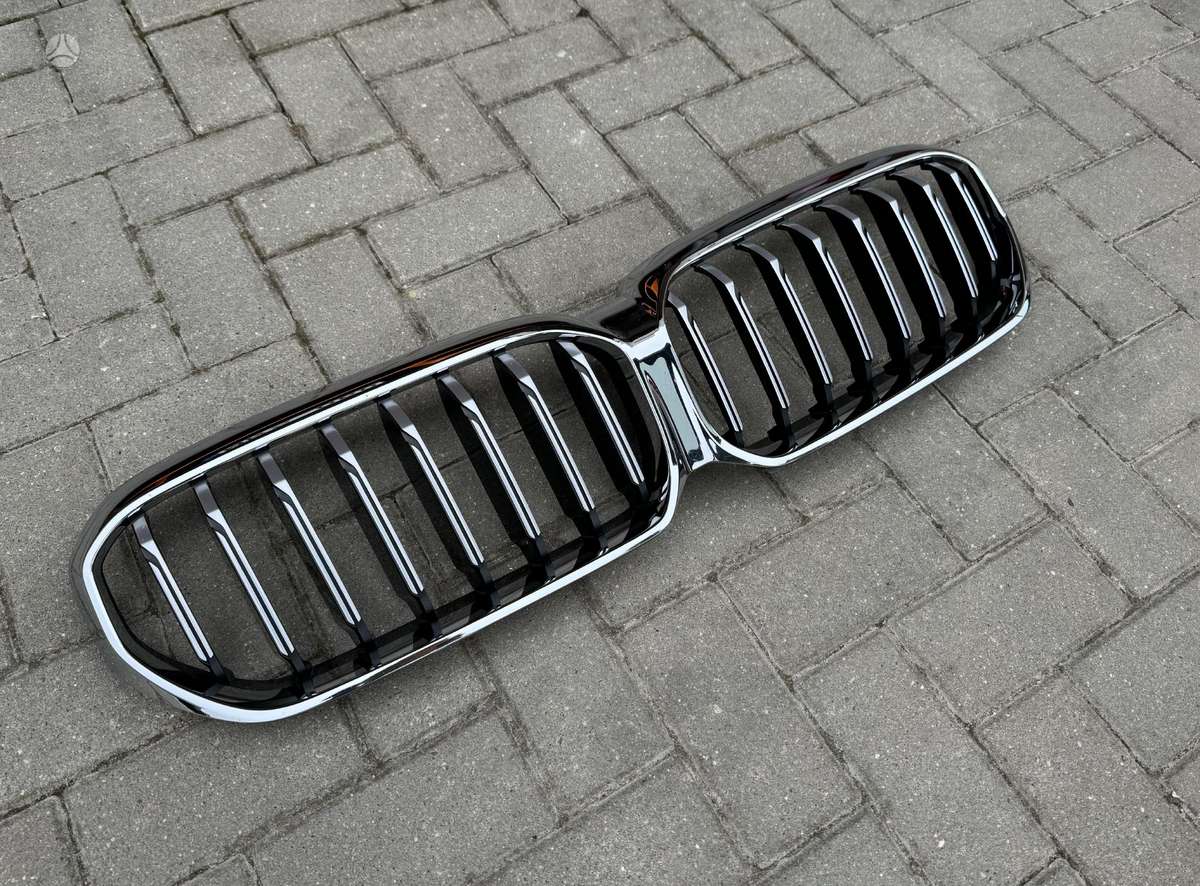 BMW 5 serija apdailos grotelės