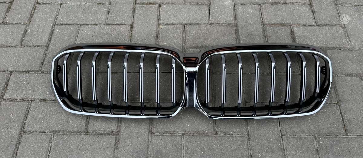 BMW 5 serija радиаторная решётка