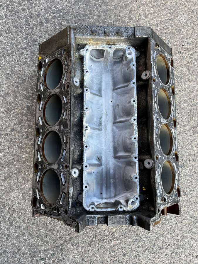 BMW 735, M62TUB35, engine parts