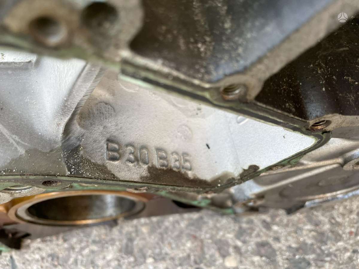BMW 735, M62TUB35, engine parts