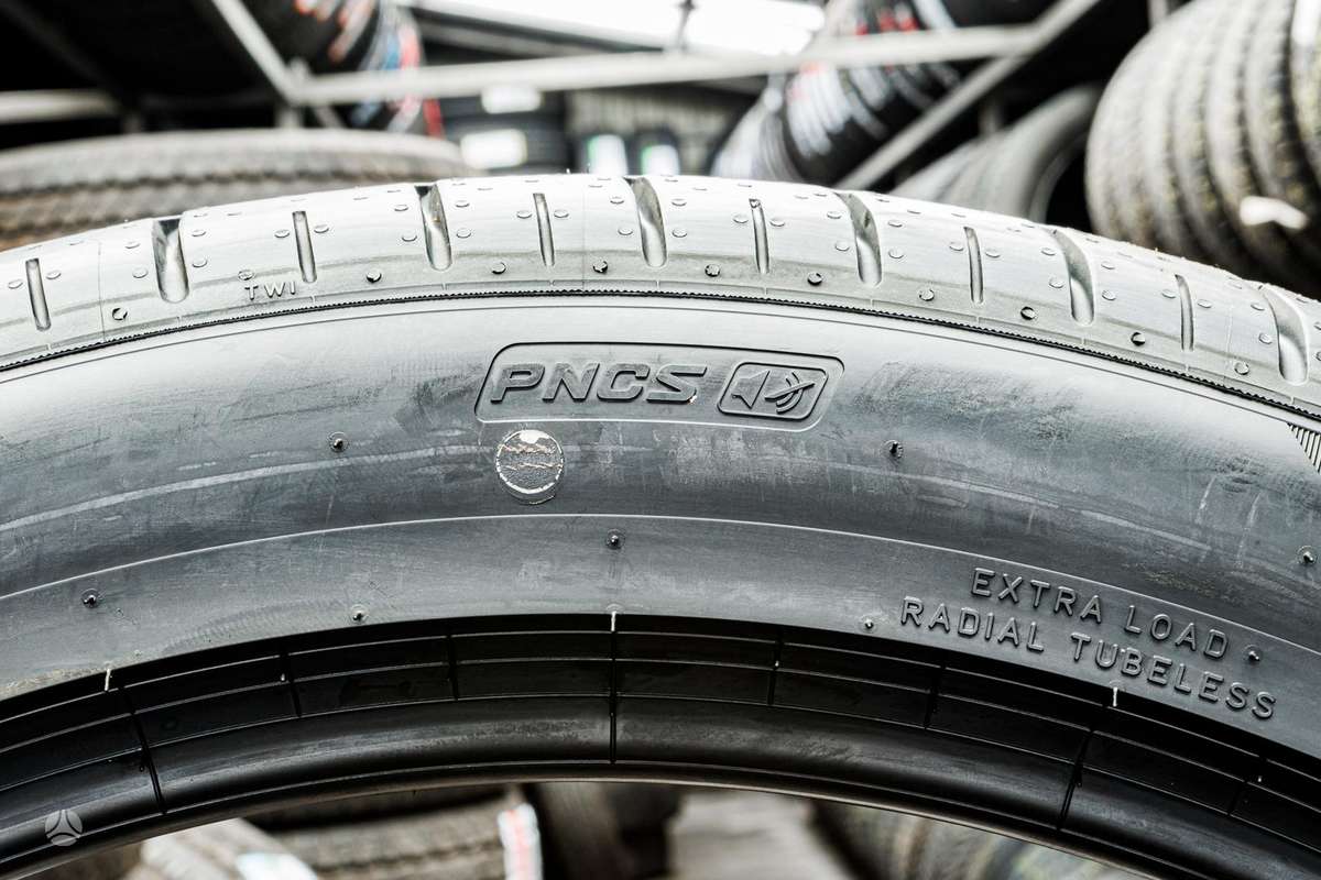 Pirelli P Zero 4 PNCS (BMW), summer 315/35 R22