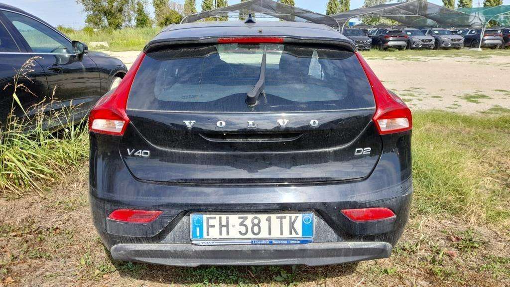 Volvo V40 for parts