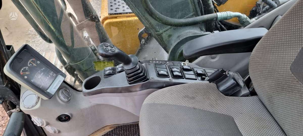 Volvo EC160 CL, ekskavatori