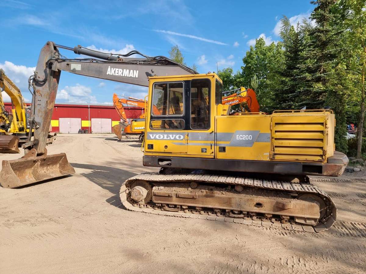 Volvo EC200L, excavator