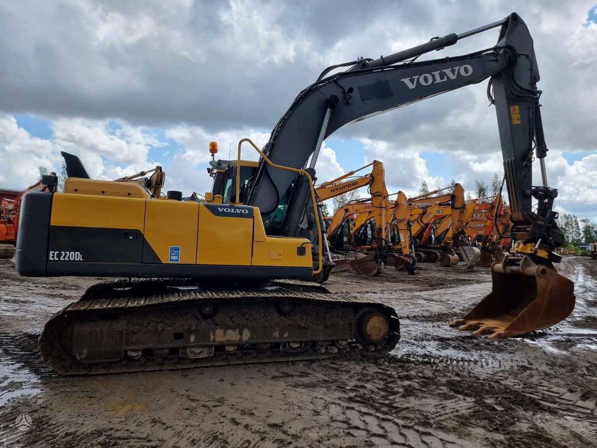 Volvo EC220 D, экскаваторы
