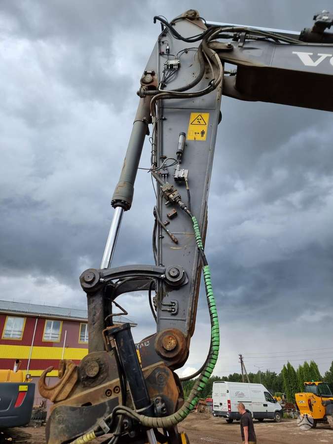 Volvo EC220 D, экскаваторы
