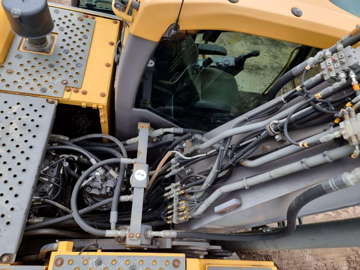 Volvo EC220 D, ekskavatoriai