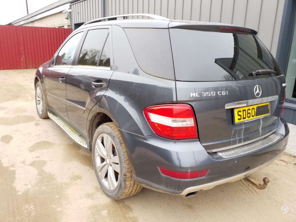 Mercedes-Benz ML350 dalimis