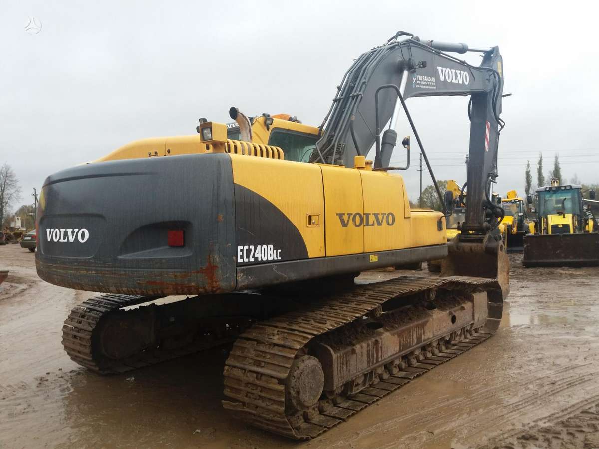 Volvo EC240 BLC, экскаваторы