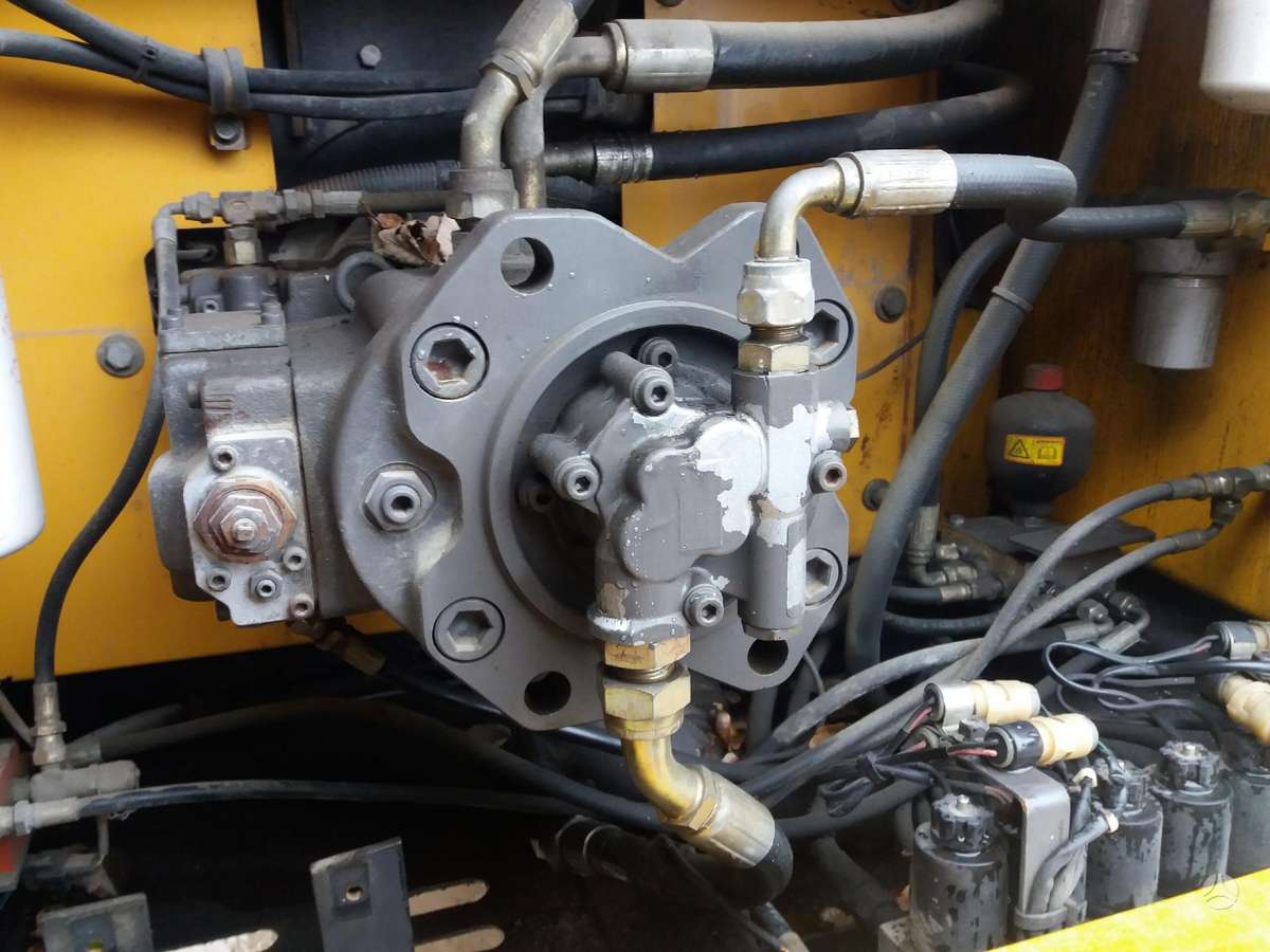 Volvo EC240 BLC, экскаваторы