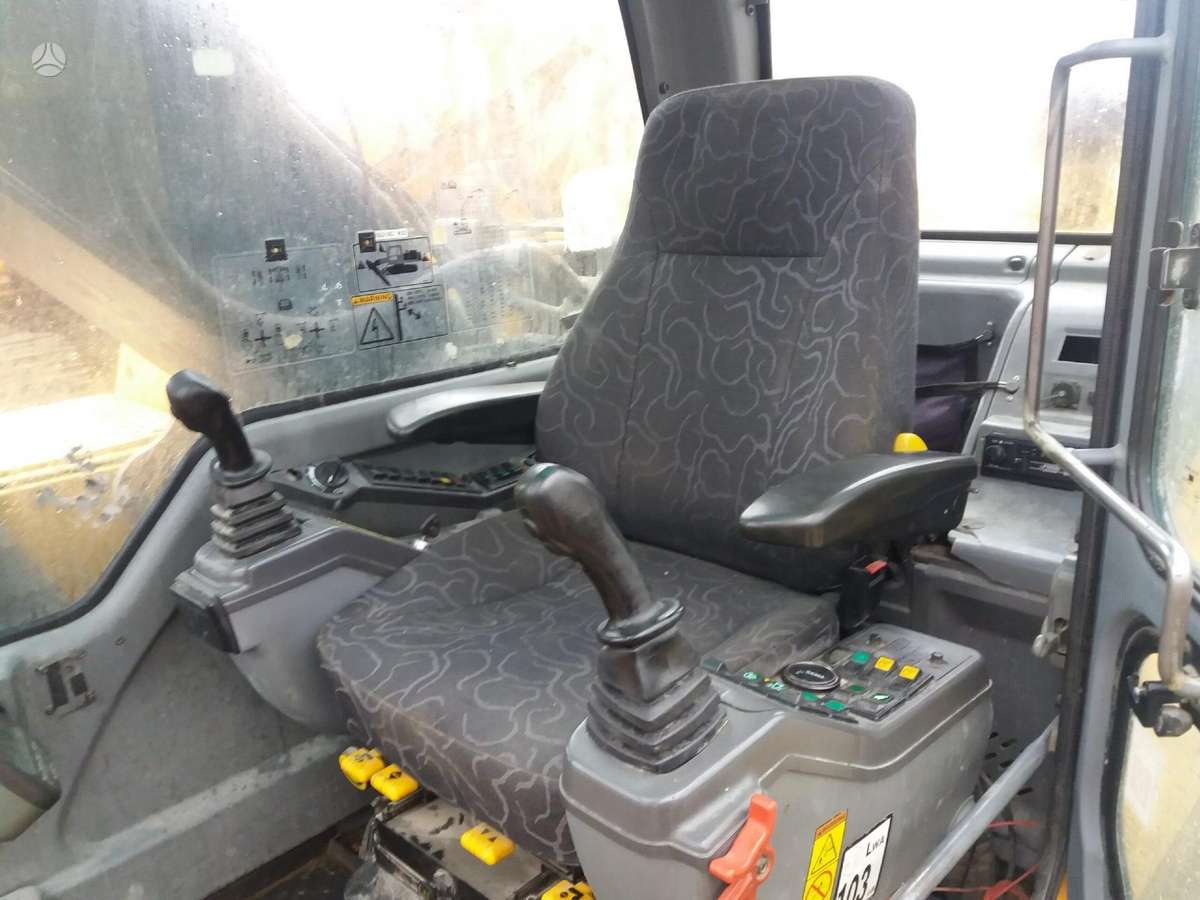 Volvo EC240 BLC, excavator