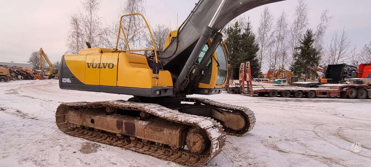 Volvo EC240 LC, экскаваторы