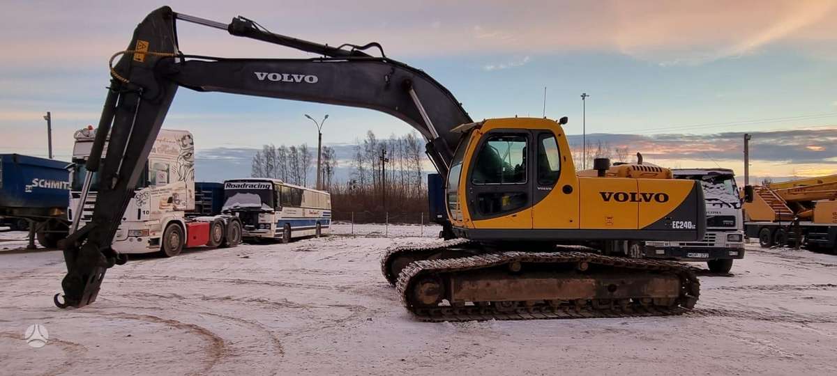 Volvo EC240 LC, экскаваторы