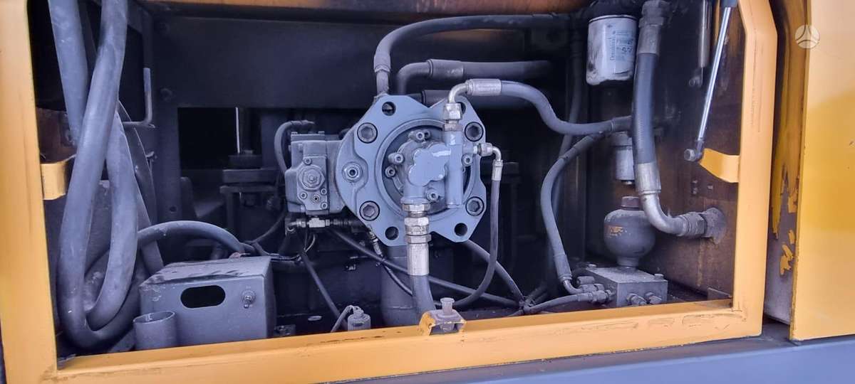 Volvo EC240 LC, экскаваторы