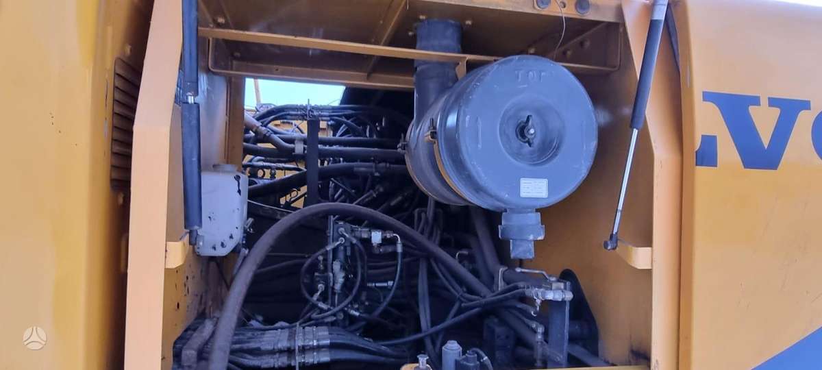Volvo EC240 LC, ekskavatori
