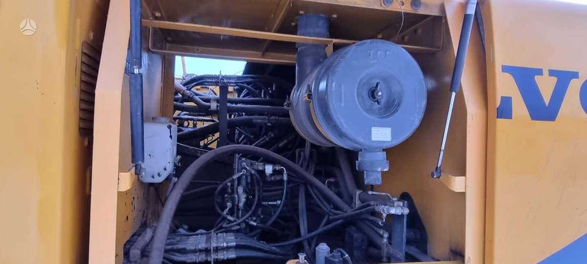 Volvo EC240 LC, экскаваторы