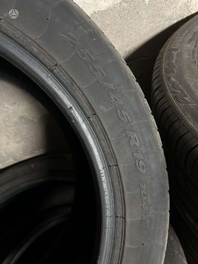 Pirelli P ZERO, summer 255/45 R19