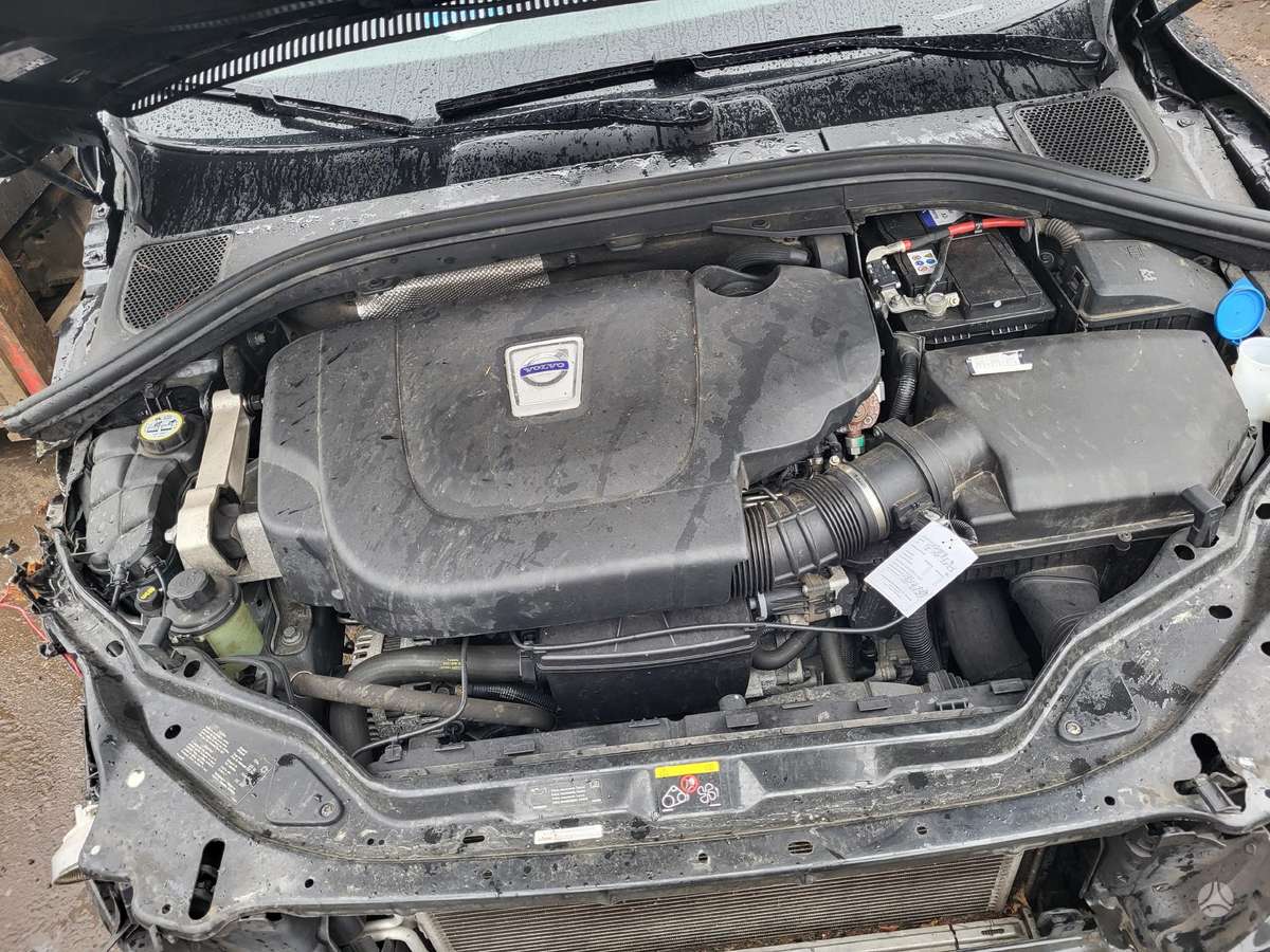 Volvo XC60 dalimis