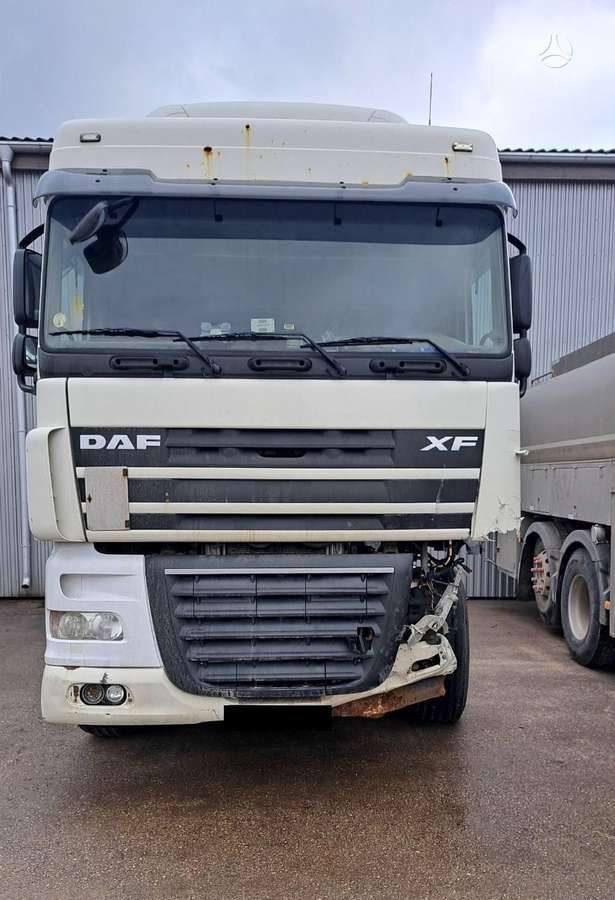 DAF XF105.460, vilcējs
