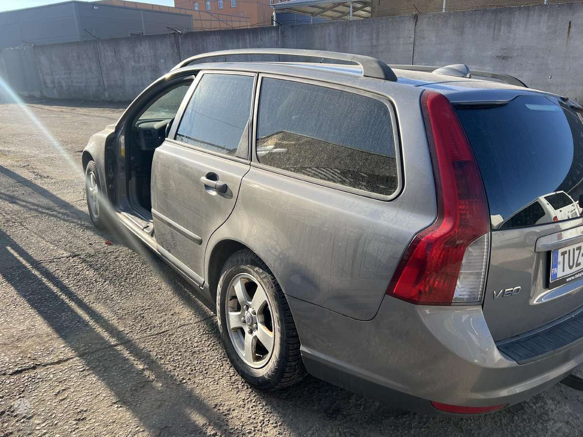 Volvo V50