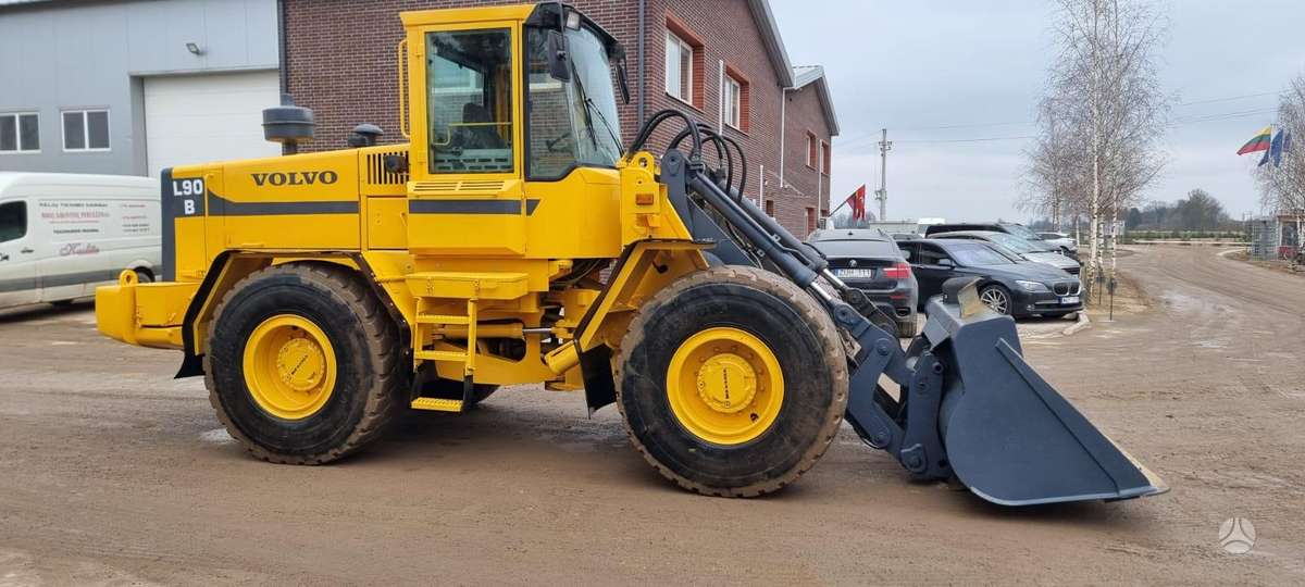 Volvo L90 B, фронтальные погрузчики