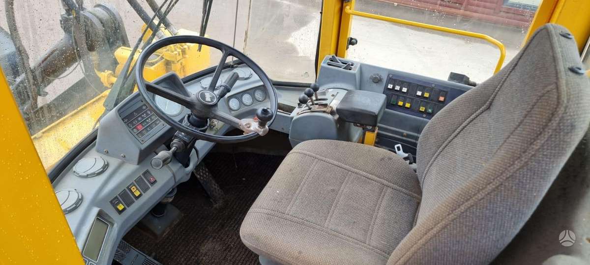 Volvo L90 B, фронтальные погрузчики
