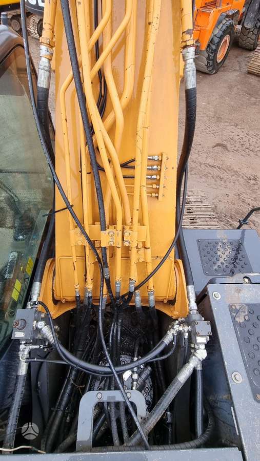Case CX240B, ekskavatoriai