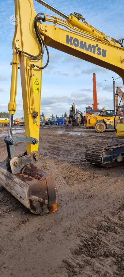 Komatsu LIUGONG CLG 915D, excavator