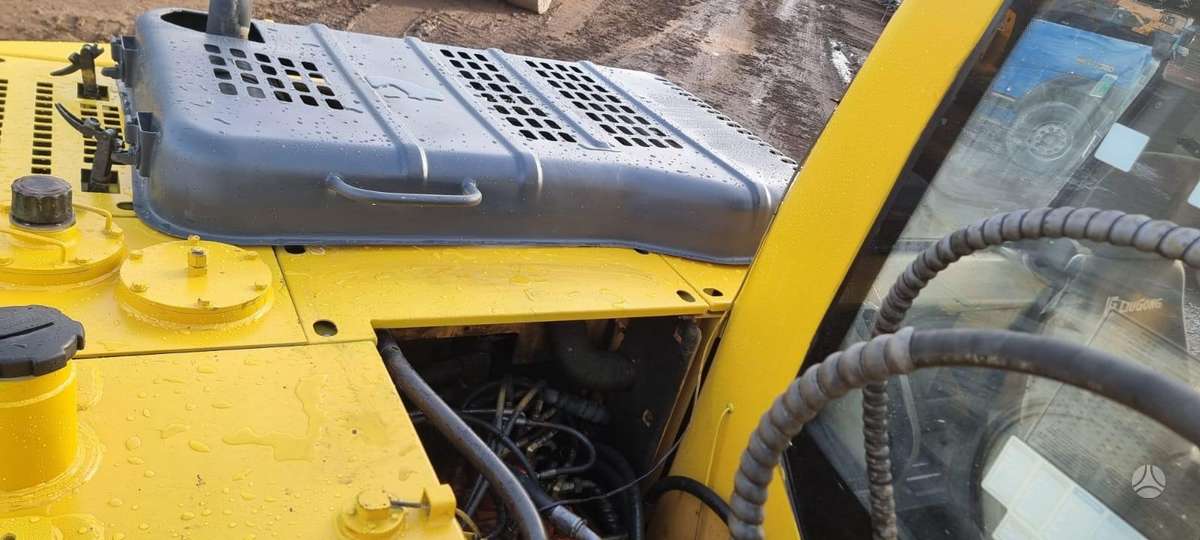 Komatsu LIUGONG CLG 915D, excavator