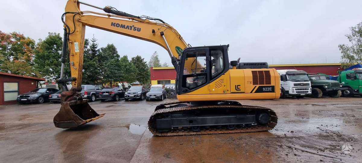 Komatsu LIUGONG CLG 922E, ekskavatoriai