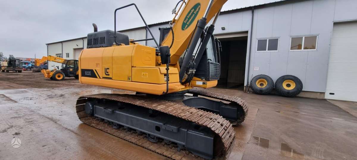 Komatsu LIUGONG CLG 922E, ekskavatoriai