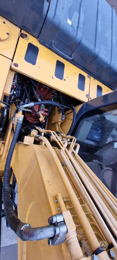 Komatsu LIUGONG CLG 922E, экскаваторы