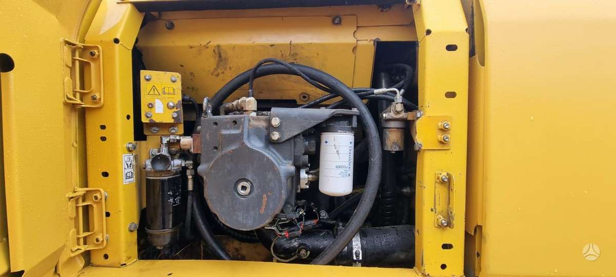 Komatsu PC 210-8SLF, ekskavatori