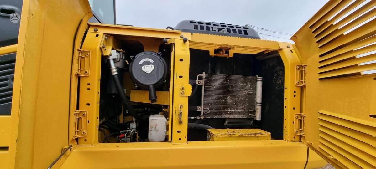 Komatsu PC 210-8SLF, ekskavatori