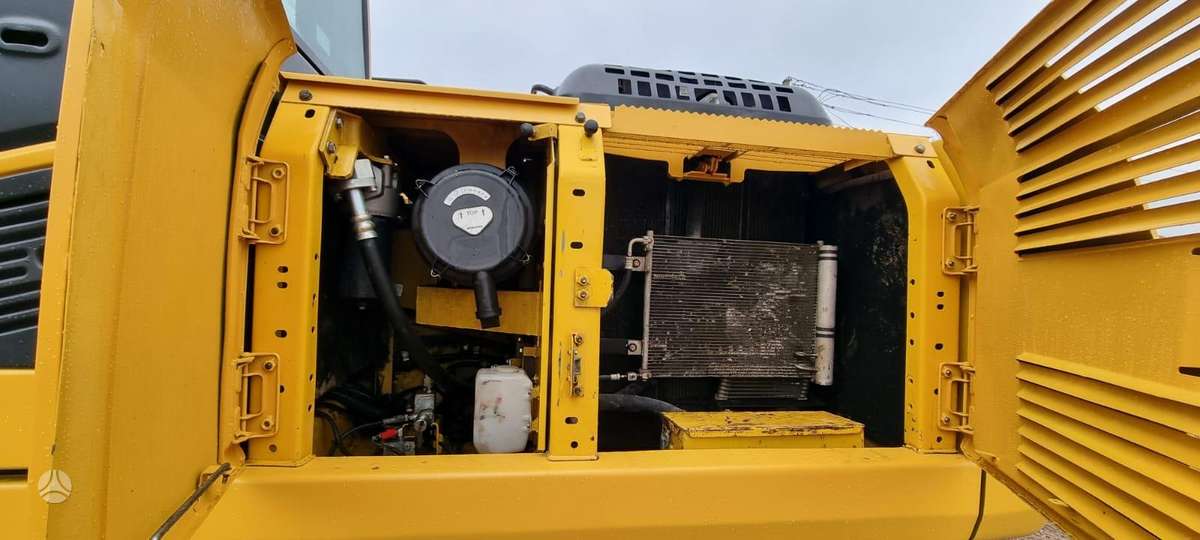 Komatsu PC 210-8SLF, экскаваторы