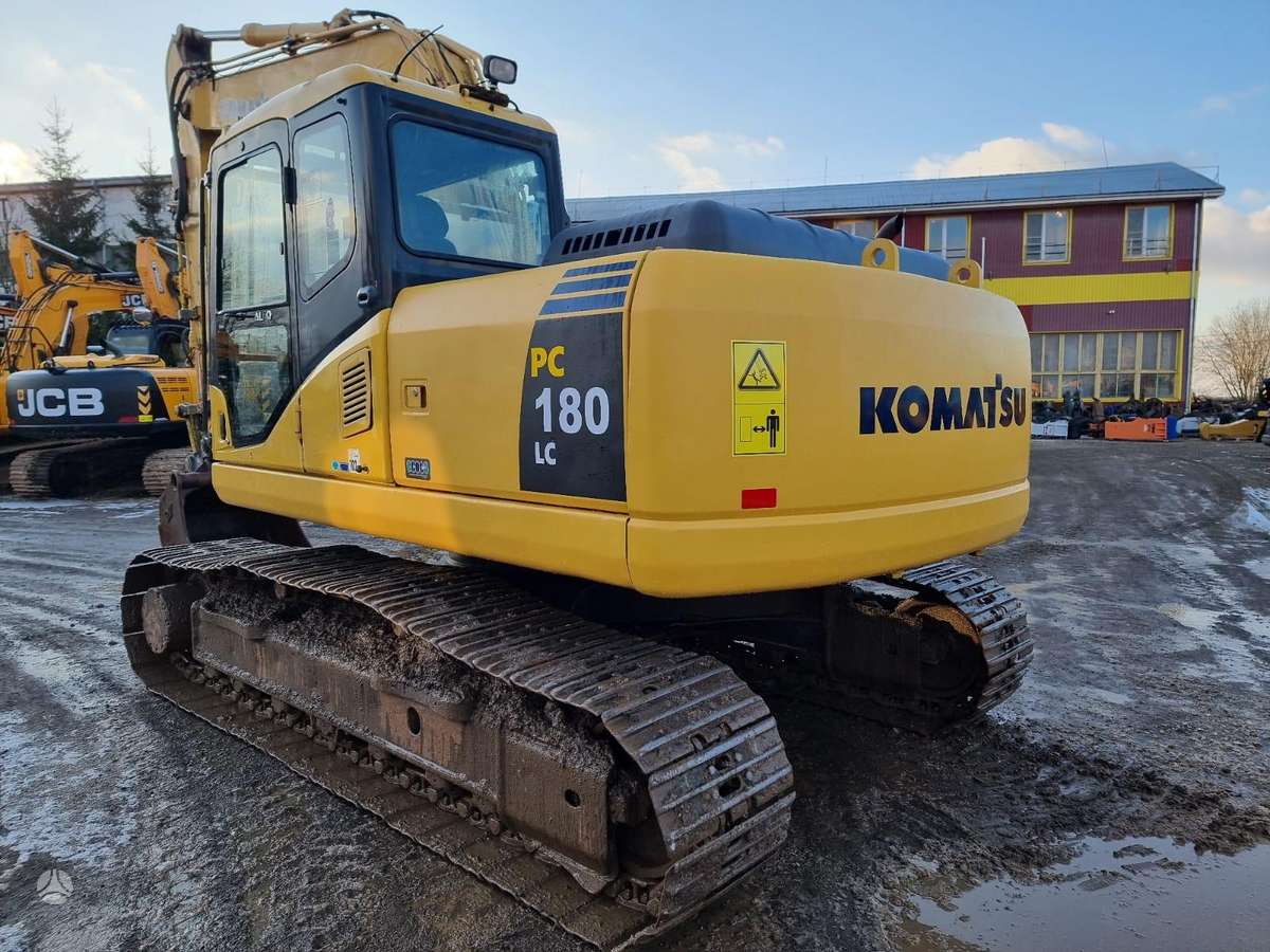 Komatsu PC180LC-7, экскаваторы