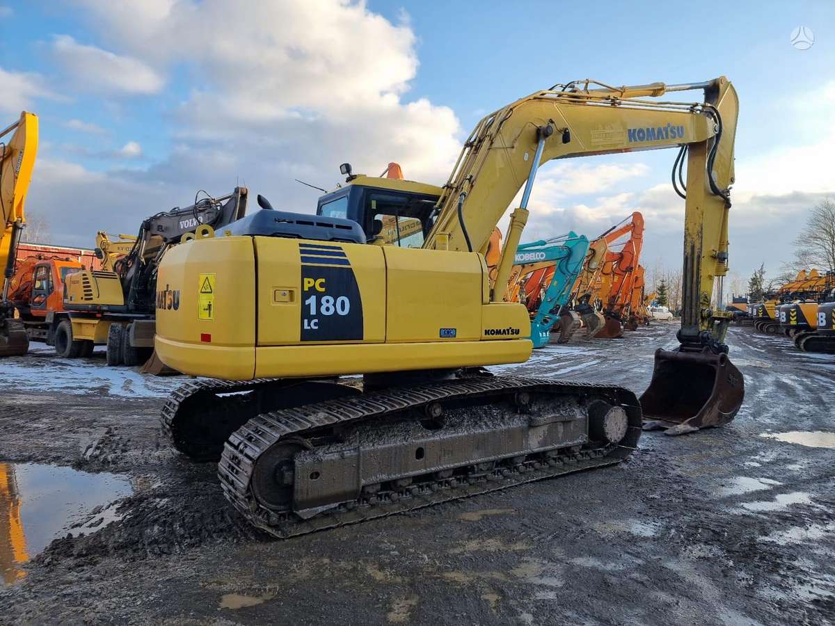 Komatsu PC180LC-7, ekskavatoriai