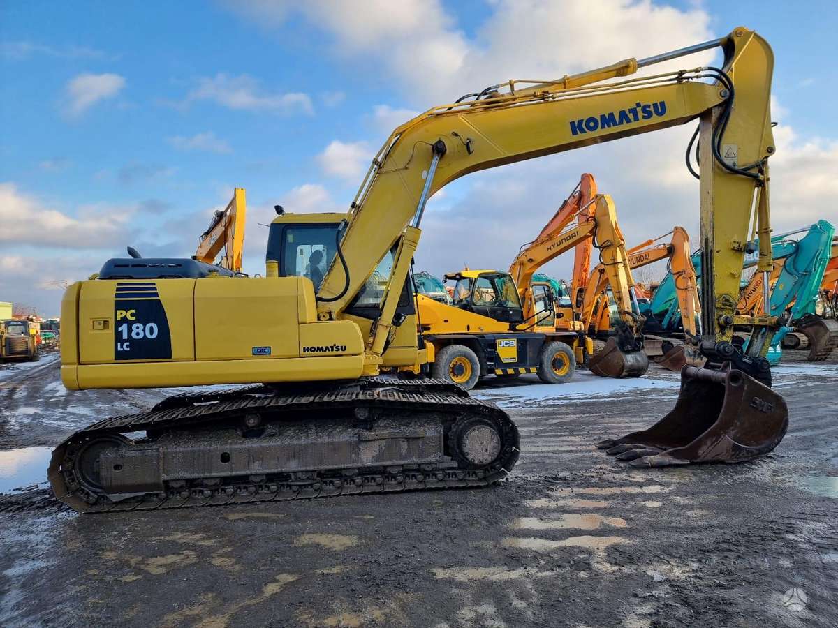 Komatsu PC180LC-7, экскаваторы