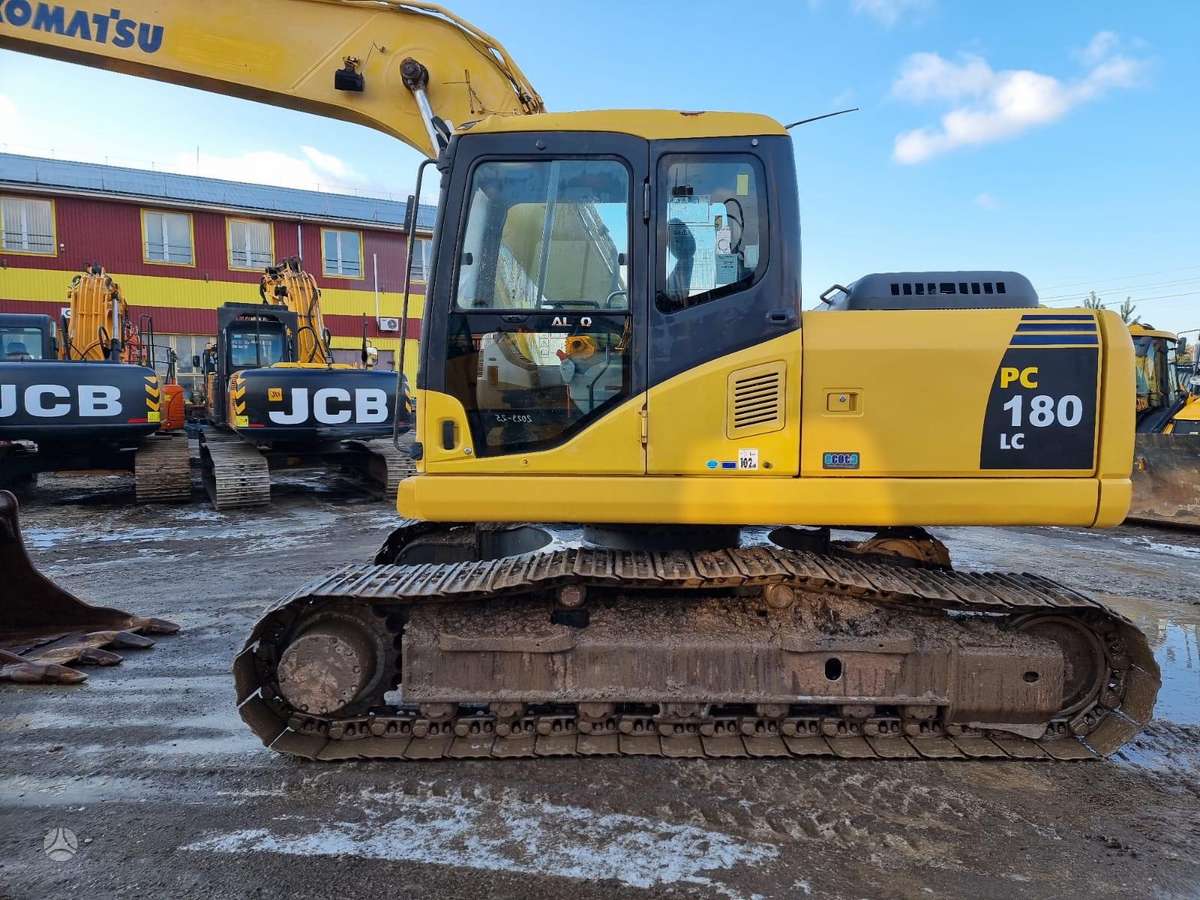 Komatsu PC180LC-7, экскаваторы