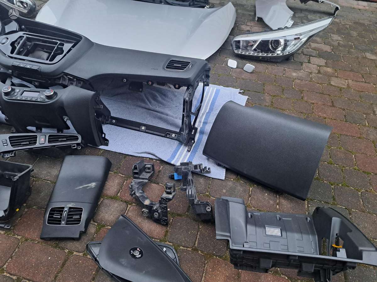 Kia Ceed radiatora režģis