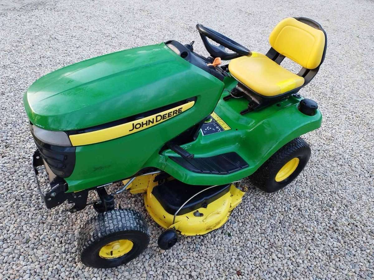 John Deere X300, sodo traktoriai
