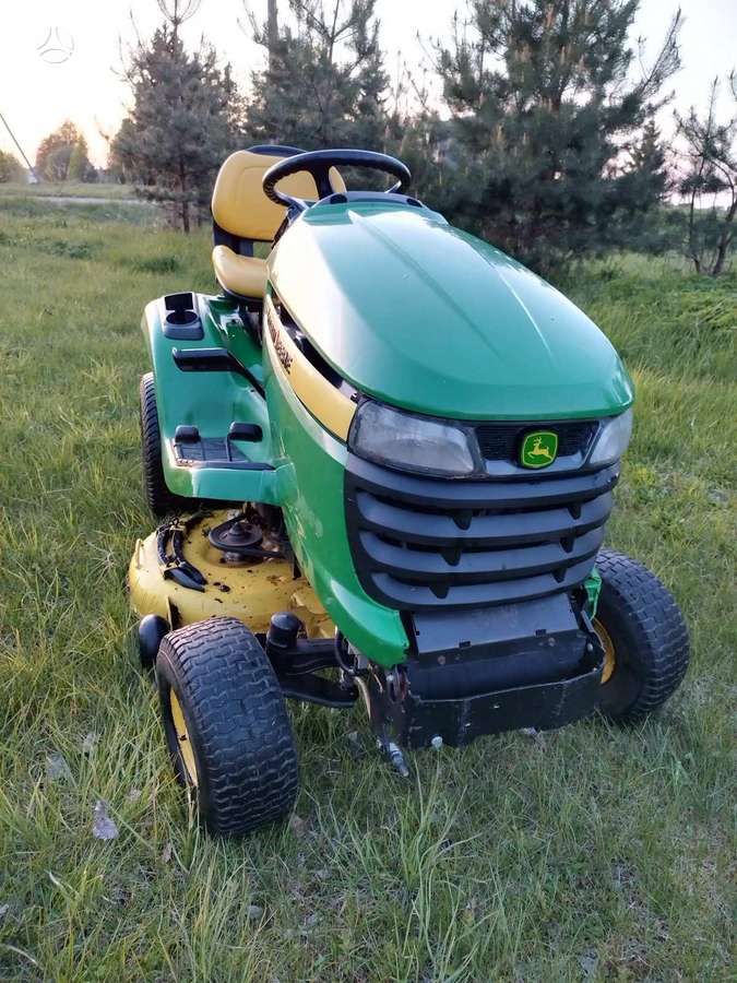 John Deere X300, sodo traktoriai