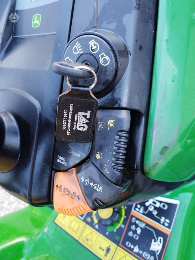 John Deere X300, sodo traktoriai
