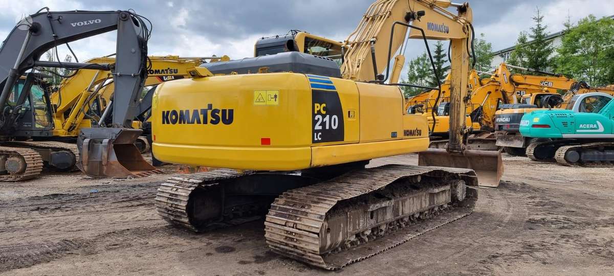Komatsu PC210LC-8, excavator